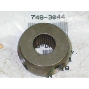 DRIVE HUB CUB CADET 748-3044 NOS