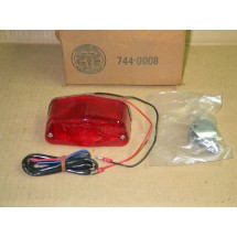 TAIL LIGHT ASSEMBLY CUB CADET CV 305044 NOS