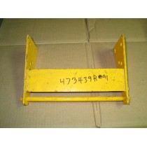 MULE DRIVE BRACKET CUB CADET IH 473439 R91 IH 473399 R91 NOS