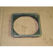 HEADLIGHT RIM IH 528558 R1 USED