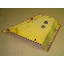 RIGHT MOWER BELT COVER CUB CADET IH 489343 R1 USED