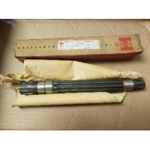 TRANSMISSION INPUT SHAFT ASSEMBLY /W REAR PTO CUB CADET IH 387298 R11 NOS