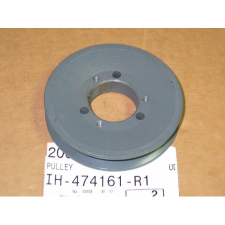 3160 MOWER OUTER PULLEY HUB FOR PART 474161R1 474162R1