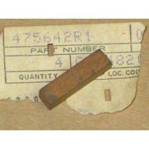 SQUARE PARALLEL KEY IH 475642 R1 NOS