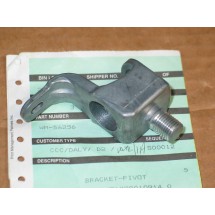 PIVOT BRACKET CUB CADET WM 56256 WM 1007575 NOS