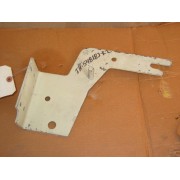 RH FRONT BRACKET CUB CADET IH 548182 R2 NOS