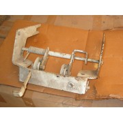 FRONT HANGER ASSEMBLY MULE DRIVE CUB CADET IH 59681 C1 IH 223298 R91 IH 61176 C91 IH 545689 R1 IH 59684 C1 NOS