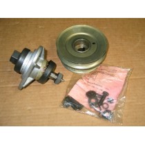 CENTER SPINDLE ASSEMBLY W/PULLEY CUB CADET 759-3662 759-3055 NOS
