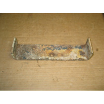 SLEEVE HITCH U BRACKET WIDE CUB CADET IH 473324 R1 WIDE USED