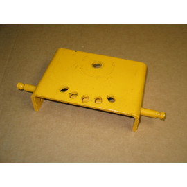 SNOW BLADE PIVOT FRAME ASSEMBLY 703-0664 IH 466896 R31 NOS