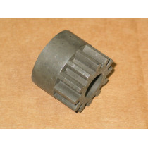 PINION RH GEAR CUB CADET 4518 IH 542835 R1 IH-542835-R1 IH542835R1 NOS