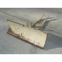 SNOW / DIRT BLADE 42" W/F CUB CADET WIDE FRAME UNDERCARRIAGE IH 466899 R91 IH 466896 R31 IH 473918 R92 IH 489618 R1 USED