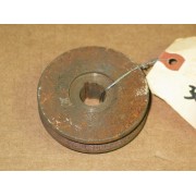 STARTER GENERATOR PULLEY IH 385446 R2 KH 235583 CAST USED