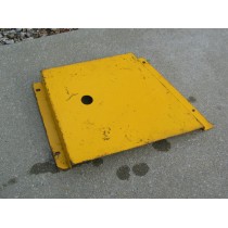 BELT SHIELD LH IH 491854 R1 NOS