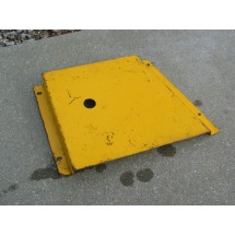 BELT SHIELD LH IH 491854 R1 NOS