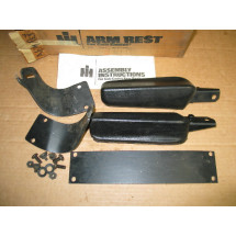 ARM REST KIT CUB CADET IH 62417 C91 NOS