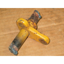 CLUTCH & BRAKE PADAL ARM IH 384661 R1 USED