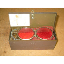 INTERNATIONAL HARVESTER REFLECTOR FLARE WINDPROOF TRIPOD KIT NOS