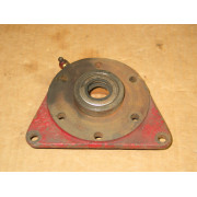 REAR COVER PLATE with SEAL IH 387302 R1 IH 351270 R21 USED