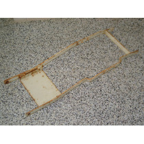 UNDER CARRIAGE OUTER LIFT FRAME ASSEMBLY CUB CADET IH 135441 C1 703-0143 USED