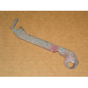 HOOD LATCH CUB CADET 703-0010 IH 223336 C1 USED