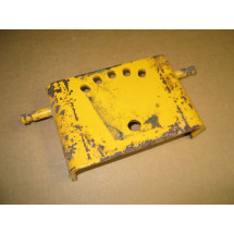 SNOW BLADE PIVOT FRAME ASSEMBLY 703-0664 IH 466896 R31 RSTY NOS
