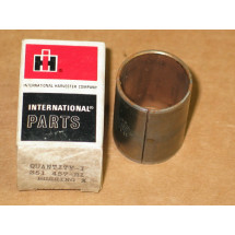 FRONT AXLE BUSHING IH 351457 R1 IH 350457 R1 741-3005 941-3005 NOS