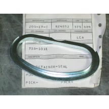 SEAL RETAINER CUB CADET 703-1031 NOS