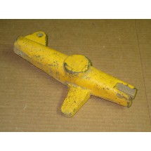 LIFT HANDLE HUB CUB CADET IH 544201 R1 NOS