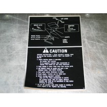 FRAME CENTER TUNNEL COVER DECAL HYDROSTATIC TRANSMISSION IH 546710 R4 LT NOS