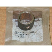 SPACER CUB CADET IH 470884 R1 NOS