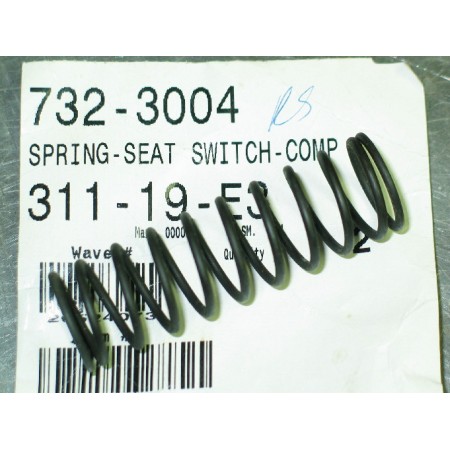SEAT SWITCH SPRING CUB CADET 732-3004 IH 140299 C2 NOS