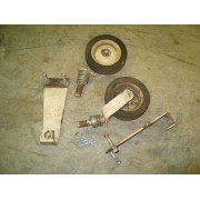 REAR RAKE GAUGE WHEEL BRACKET WHEEL ASSEMBLY CUB CADET IH 473337 R91 IH 479427 R91 IH 131018 IH 473336 R1 USED