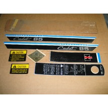DECAL KIT CUB CADET IH 549815 R92 NOS