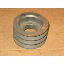 CENTER SPINDLE PULLEY CUB IH 474163 R1 NOS