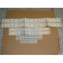 INTERNATIONAL HARVESTER DECALS IH 547495 R92 (SET) NOS