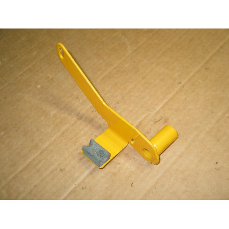 BRAKE ARM ASSEMBLY CUB CADET 703-2074 903-2074 SOLD AS IS DAMAGED NOS 