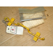 BATTERY HOLD DOWN and BOLT CUB CADET IH 549131 R1 IH 544149 R1 W/F KT NOS