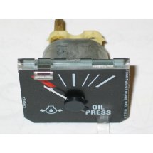 OIL GAUGE SCOUT / TRUCK PART # IH 121606 C1 NOS