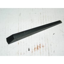 HOOD ORNAMENT HOOD EMBLEM CUB CADET 731-3059 IH 140338 C1 USED