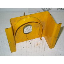 BELT GUARD BRACKET LH CUB CADET IH 467327 R11 IH 467323 R11 IH 464505 R1 NOS