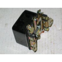 VOLTAGE REGULATOR CUB CADET IH 545130 R93 NEW