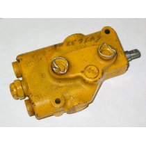 SINGLE HYDRAULIC VALVE IH 547633 R92 717-3004 149 USED