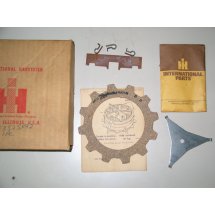 PTO CLUTCH KIT CUB CADET IH 483525 R1 NOS