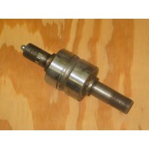 SPINDLE IH ST 746 NOS