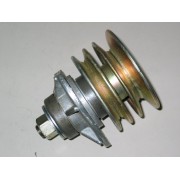 CENTER SPINDLE ASSEMBLY CUB CADET 759-3367 959-3367 NOS