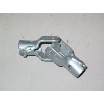 UNIVERSAL JOINT ASSEMBLY CUB CADET IH 397043 R1 RUSTY USED