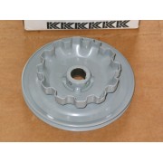 PULLEY WITH CLUTCH DRIVE CUB CADET IH 385290 R1 KH 231591-S NOS