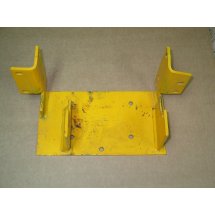 SLEEVE HITCH BRACKET ASSEMBLY IH 132125 C2 703-0402 NOS