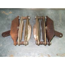 BRAKES ASSEMBLY RH LH CUB CADET 759-3423 759-3424 661-3013 USED